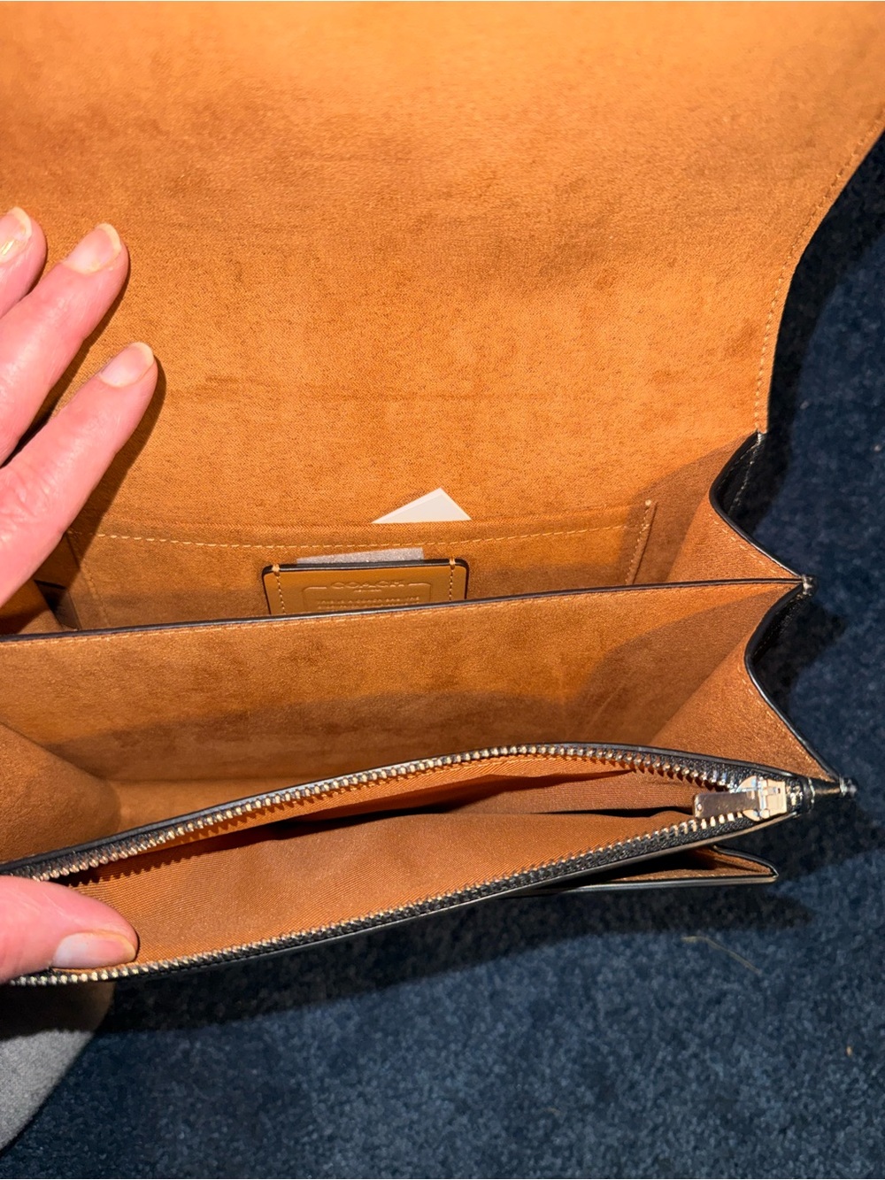 Coach Klare crossbody in pebble leather with rivet detailing - Picture 4 of 12